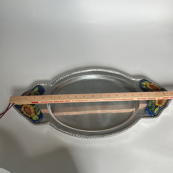 Beautiful large Mexican pewter & painted ceramic platter featuring sunflowers. - Picture 3 of 7